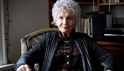 Weeks After Alice Munro’s Death, Daughter Tells of Dark Family Secret