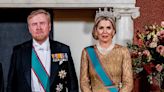 Máxima, impecable look de gala con la tiara 'Württemberg' y un espectacular collar de perlas