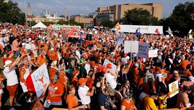 ESPN College Gameday’s Texas-Michigan broadcast to feature Michael Phelps, Will Ferrell