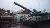 Ucrania dice que las fuerzas rusas avanzan en la ciudad fronteriza de Bajmut