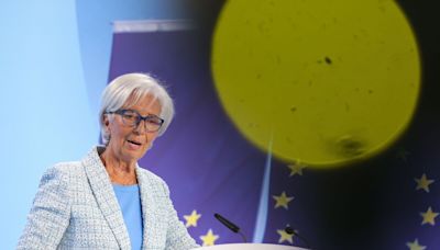 Lagarde Says Key ECB Wage Measure Held Steady in First Quarter