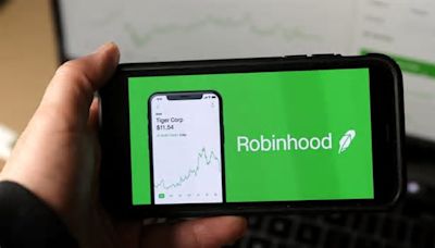 Robinhood’s stock jumps after company launches first credit card