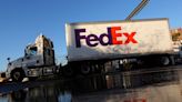 Expertos en transporte proyectan la escisión del negocio de carga de FedEx - La Tercera