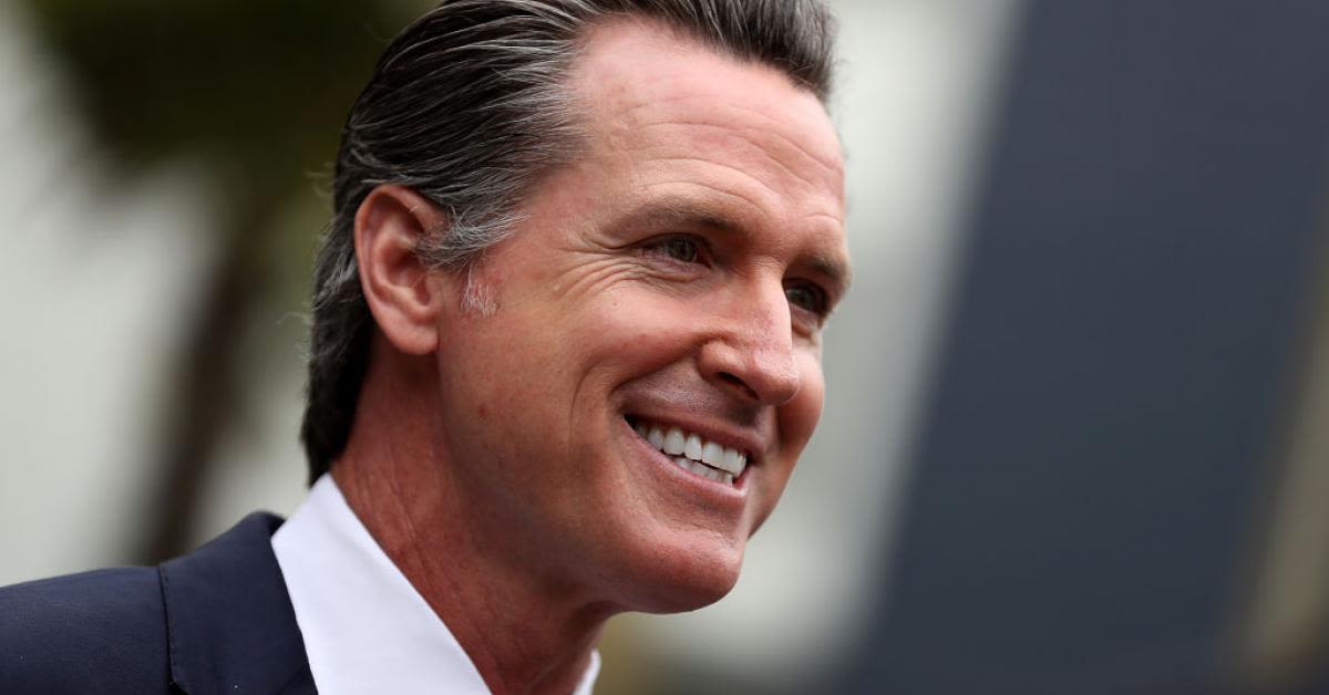 Newsom signs California law allowing Arizona doctors to perform abortions in neighboring state