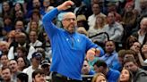 Mavericks sign Kidd to extension amid Lakers link