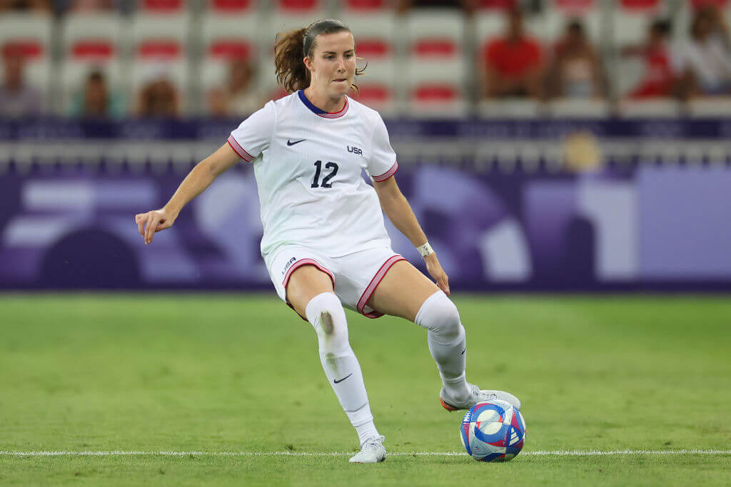 USWNT's Davidson out for final group stage game (knee)