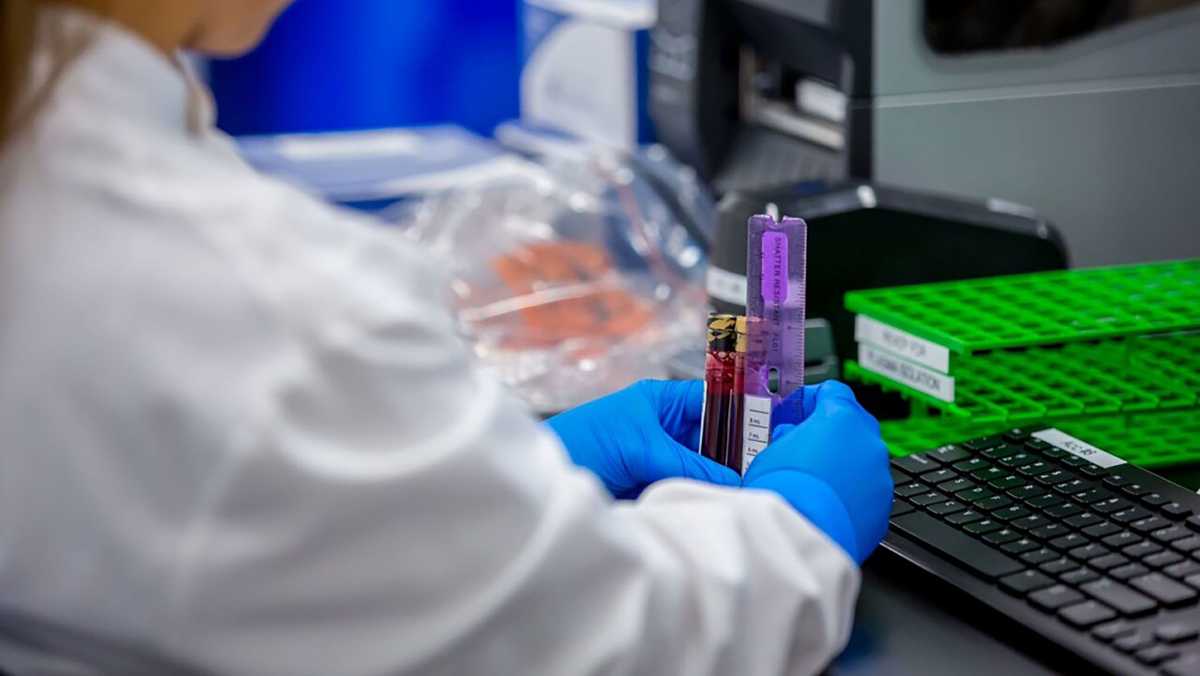 Blood test to detect colon cancer could move a step closer to FDA approval in the US