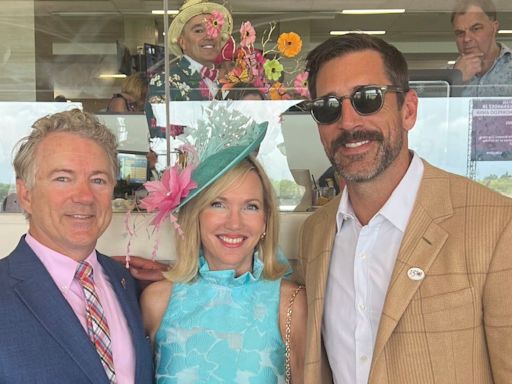 Jets' QB Aaron Rodgers Meets U.S. Senator, Talks Horses' Names at Kentucky Derby