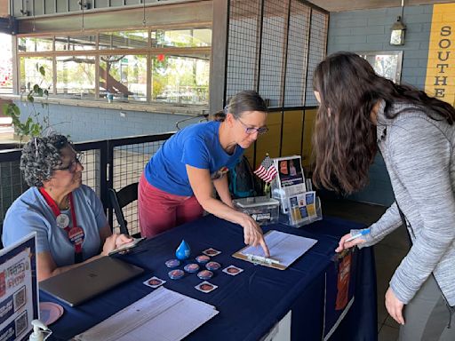 Pro-choice advocates set to turn in around 800,000 signatures for Arizona abortion ballot measure