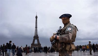 AMP3.- Francia.- Detenido un hombre tras acceder al Consulado iraní en París con un chaleco de explosivos falsos