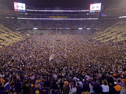 Bruce Feldman ranks college football's 10 toughest stadiums to play in