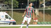 Diniz leva zagueiro para o Chile sem Fluminense nem tê-lo inscrito; conheça