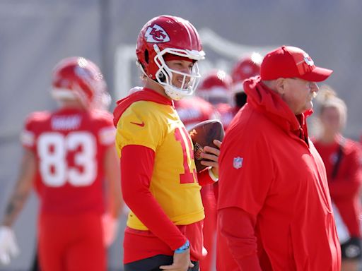 Chiefs Newcomer Still Trying To Learn Kansas City Playbook