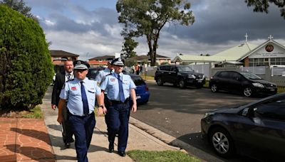 Los estremecedores mensajes de los adolescentes que planeaban comprar armas y atacar a judíos en Australia: “Quiero morir y quiero matar”