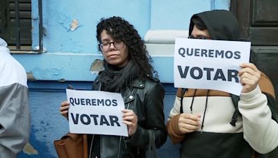 Miles de venezolanos en el exterior no podrán votar en las elecciones presidenciales