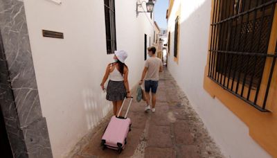 El Ayuntamiento da el primer paso para limitar el número de viviendas turísticas en Córdoba