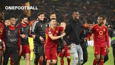 Roma players encourage Evan Ndicka to celebrate in front of Curva Sud after Milan win