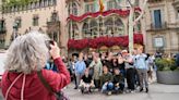 Sant Jordi 2024 en Barcelona, en directo hoy: el tiempo, firmas de libros, autores y la última hora de la diada de libro y la rosa en el resto de Catalunya