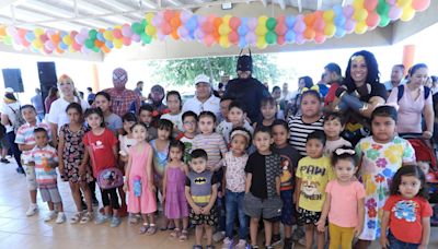 Niños celebran en grande