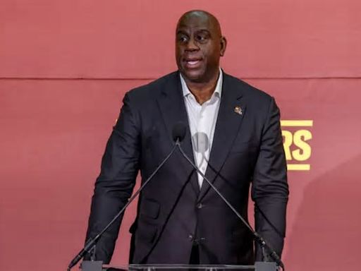 Magic Johnson se disculpa con Los Angeles Lakers por polémico tweet sobre la eliminación