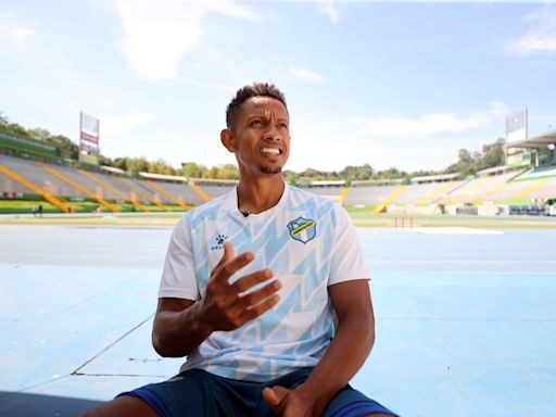 El colombiano Corena sueña vestirse con los colores de la selección de fútbol de Guatemala