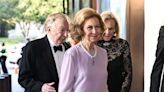 La reina Sofía termina su minigira por Estados Unidos premiando a Gloria Estefan