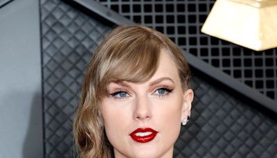 Pet Shop Boys' Neil Tennant Calls Taylor Swift's Music 'Disappointing'