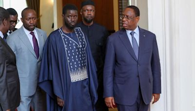 Sénégal: le camp de l’ex-président Macky Sall répond aux critiques du chef de l’État Bassirou Diomaye Faye