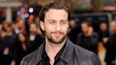 ¡Abran paso al chico del momento! Aaron Taylor-Johnson apoya a su mujer en el estreno de la película de Amy Winehouse