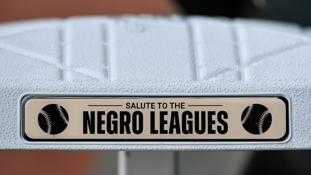 MLB finally integrates Negro Leagues statistics into historical records: Where does Josh Gibson's name land?