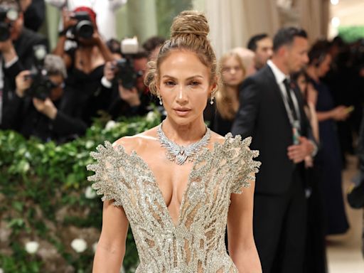 Jennifer Lopez cancela turnê americana: 'Estou completamente devastada'