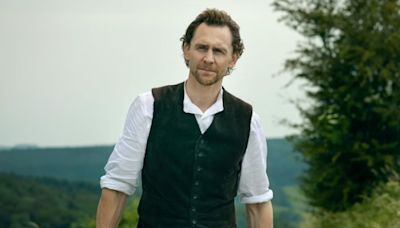 The Life of Chuck Photo Previews Tom Hiddleston in Mike Flanagan’s Stephen King Adaptation