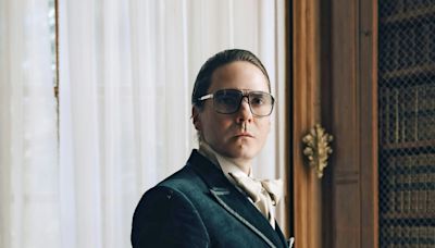 Daniel Brühl Talks ‘Becoming Karl Lagerfeld’