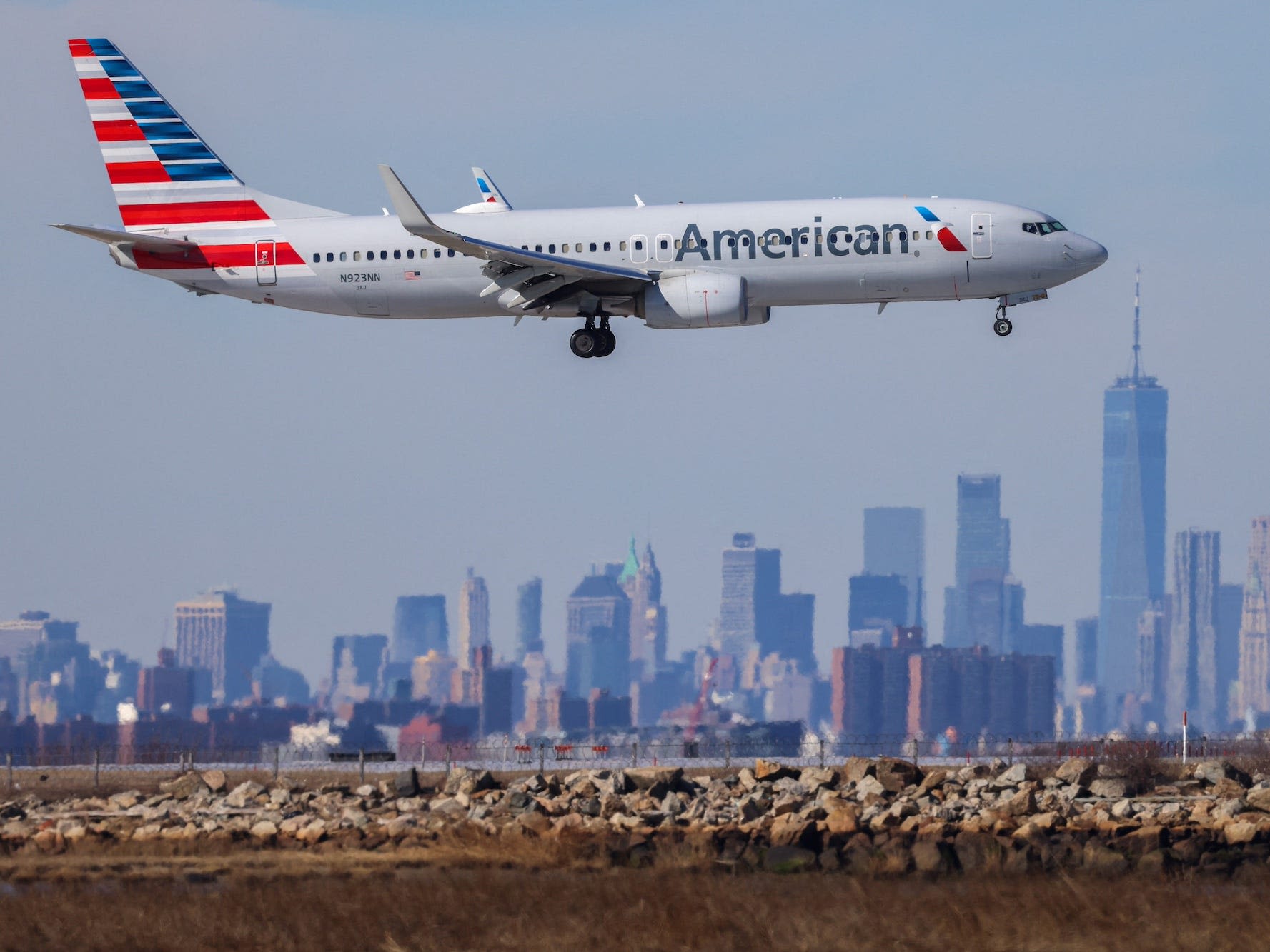 This time-lapse map shows US air traffic slowing to a near-standstill after the massive IT outage