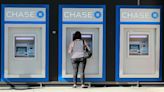 Mixed profits at US banks amid weaker signs from low-income customers