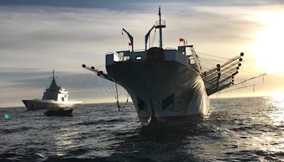 Armada intercepta un barco chino que pescaba ilegalmente en mar argentino - El Diario - Bolivia