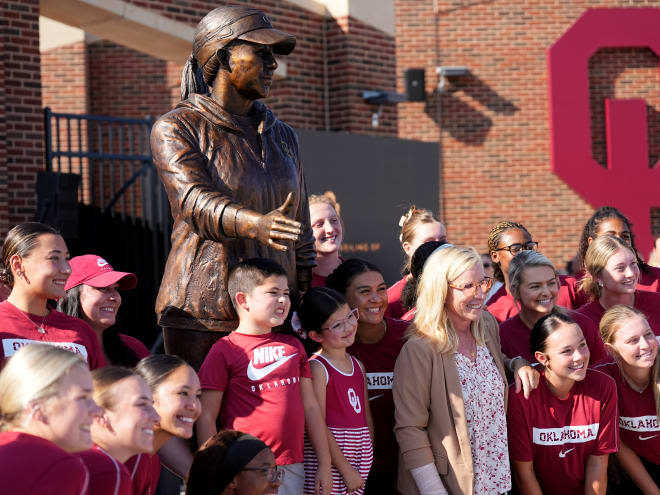 Patty Gasso enshrined with statue at Love's Field