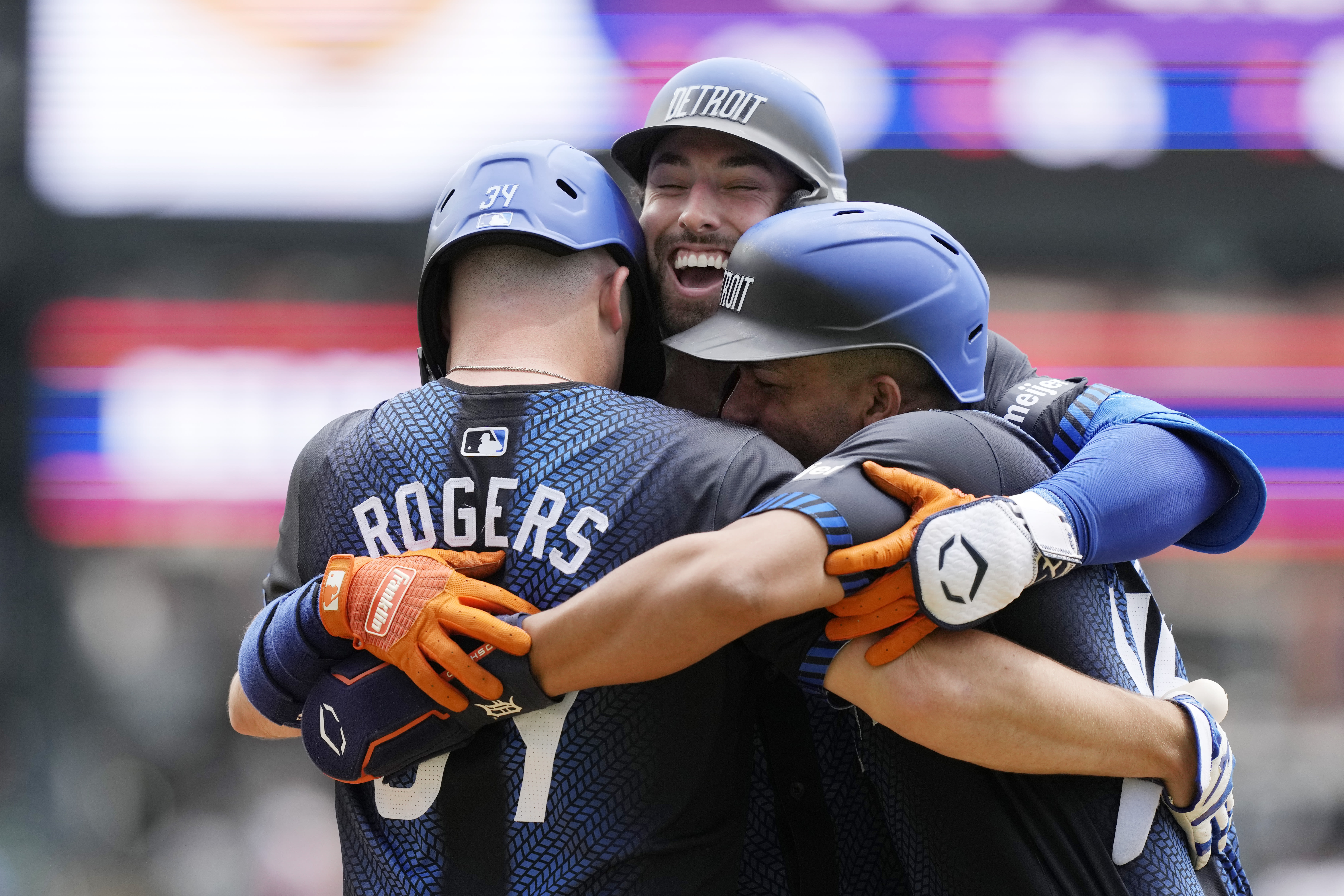 Matt Vierling's 3-run homer sends Tigers to 8-0 win over Pirates in first game of a doubleheader