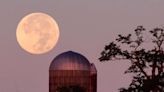 Illinois to get a chance to glimpse a flower moon — and the last of a meteor shower