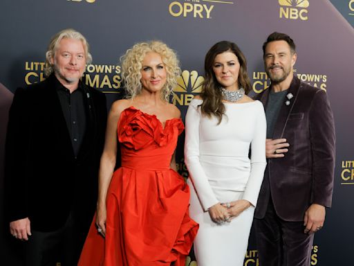 Little Big Town To Host NBC Holiday Special ‘Christmas At The Opry’ With Guests Kelsea Ballerini, Josh Groban, More