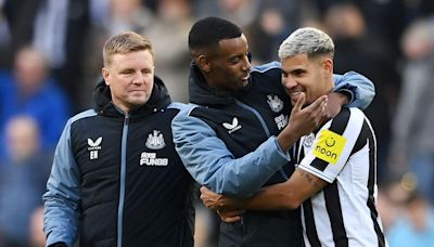 Howe expects Guimaraes & Isak to stay at Newcastle