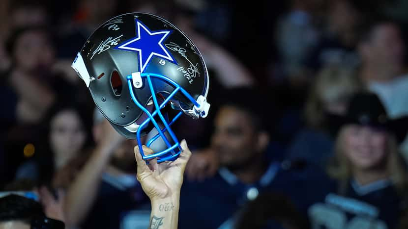 NFL draft live updates: Will Dallas Cowboys select a running back on Day 2?