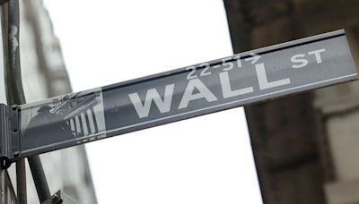 Wall Street pisó el freno a pesar de la baja de los bonos del Tesoro de EEUU