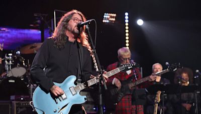 Foo Fighters' Dave Grohl honors Eddie Van Halen with help from Wolfie | 97.3 KBCO | Robbyn Hart