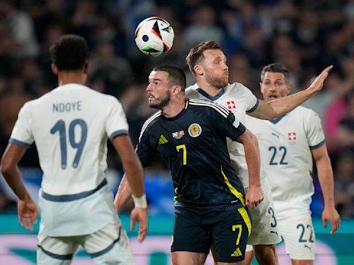 Con gol de Shaqiri, Suiza asegura el empate 1-1 con Escocia en la Euro