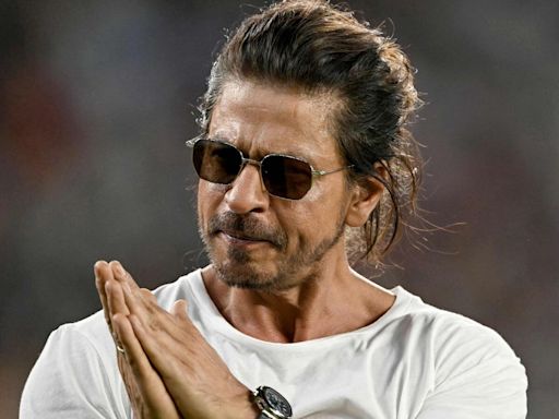 SRK discharged from Ahmedabad hospital after suffering from heat stroke: Report