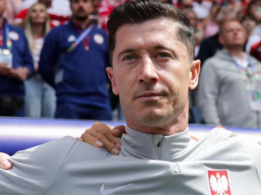 Why Robert Lewandowski is not playing from the start for Poland vs Austria