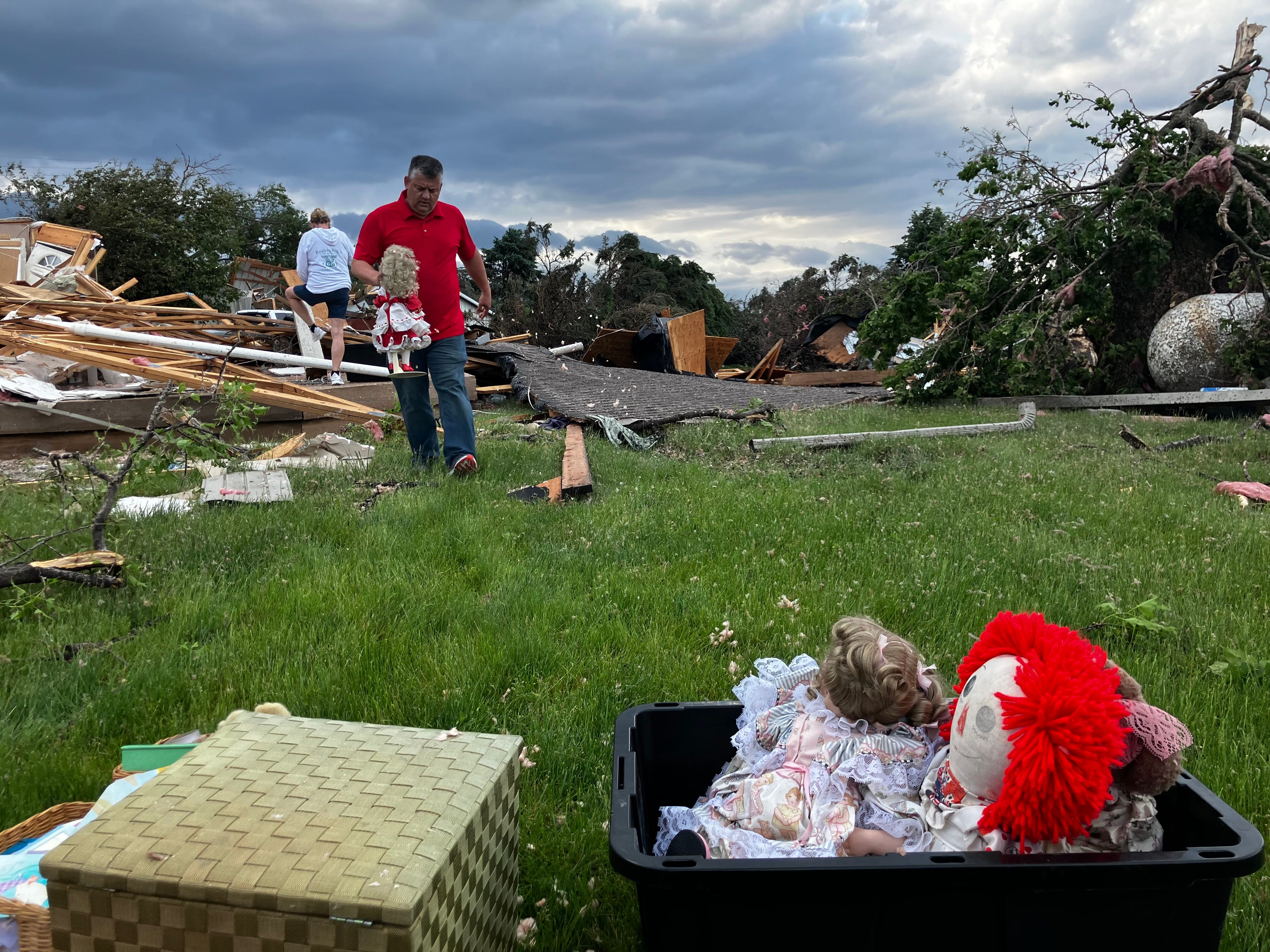 Reports of damage, deaths come in after tornadoes touch down in Iowa