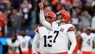 Browns' Dustin Hopkins agrees to 3-year extension that makes him one of NFL's highest-paid kickers, per report