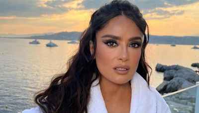 Salma Hayek y la atrevida foto que intentó subir a redes pero que su familia le impidió